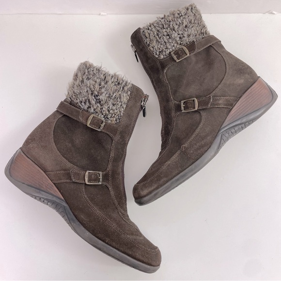 Aquatalia Shoes - Aquatalia Brown Suede Winter Boots